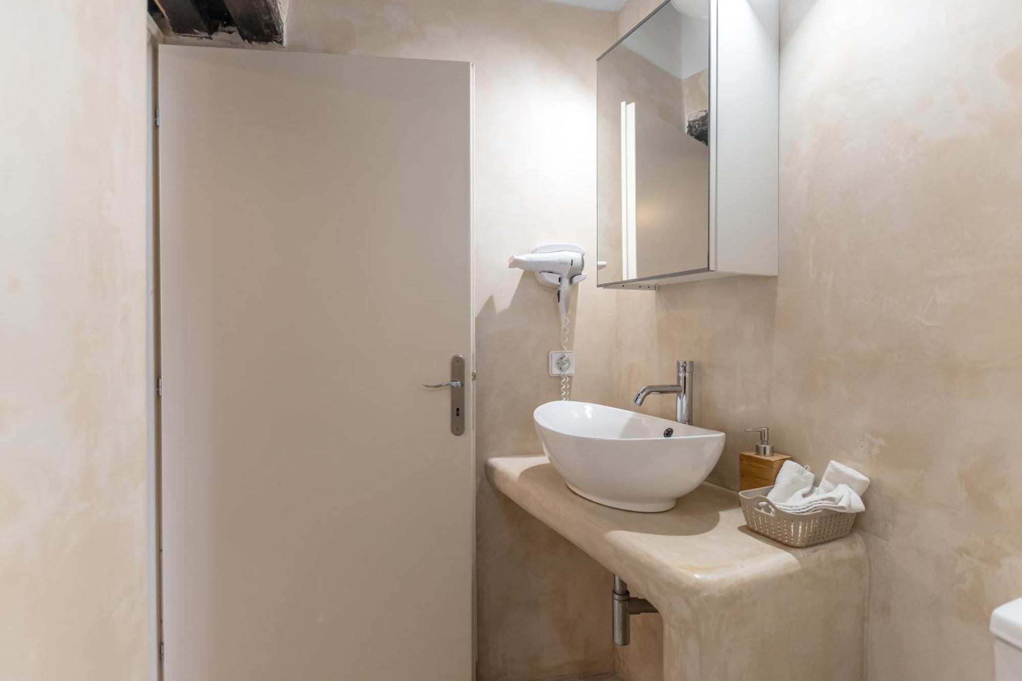 Appartamento The White Stone House Naxos City Esterno foto